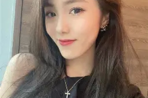 斗鱼女主播忘关摄像头私密画面流出！虚假人设彻底翻车